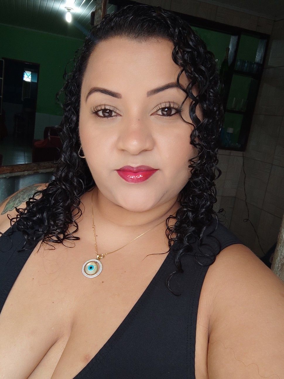 files/634cbaeda6b81a637459947899fe3084.jpg